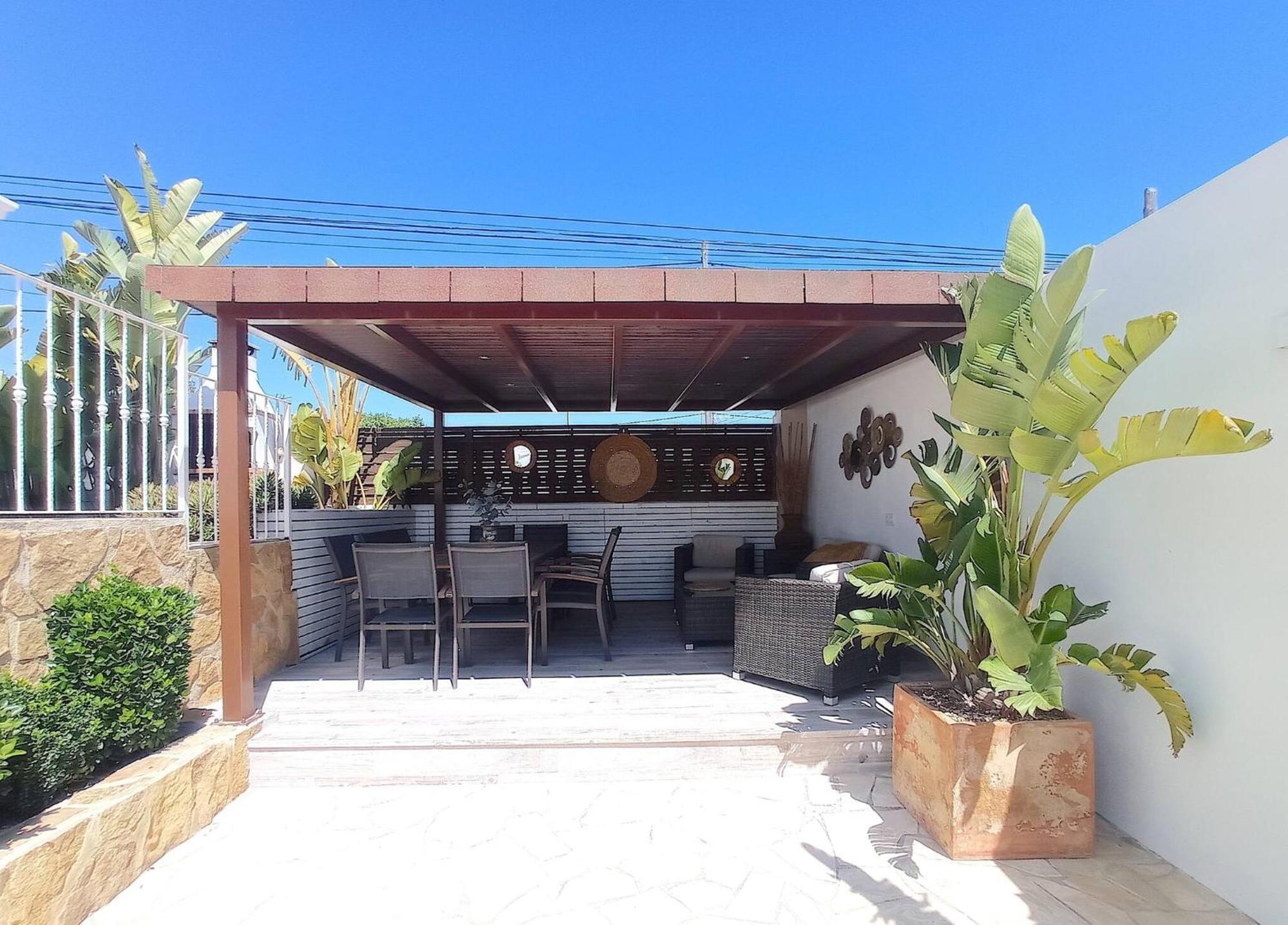 Villa Inibiza - Juncos *